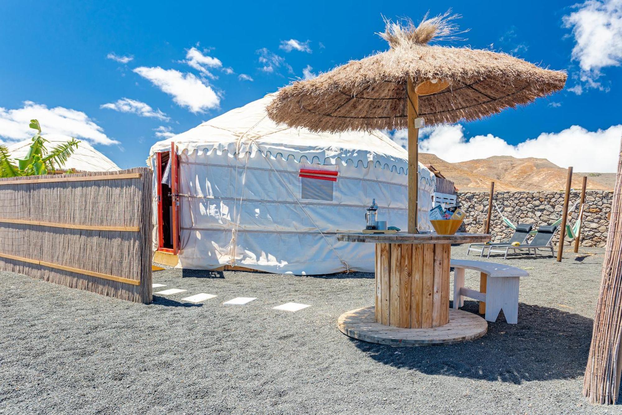 Finca De Arrieta Village - Yurts And Stone Cottages - Shared Pool - Walking Distance To Arrieta Beach - Eco Friendly Tabayesco Exterior foto