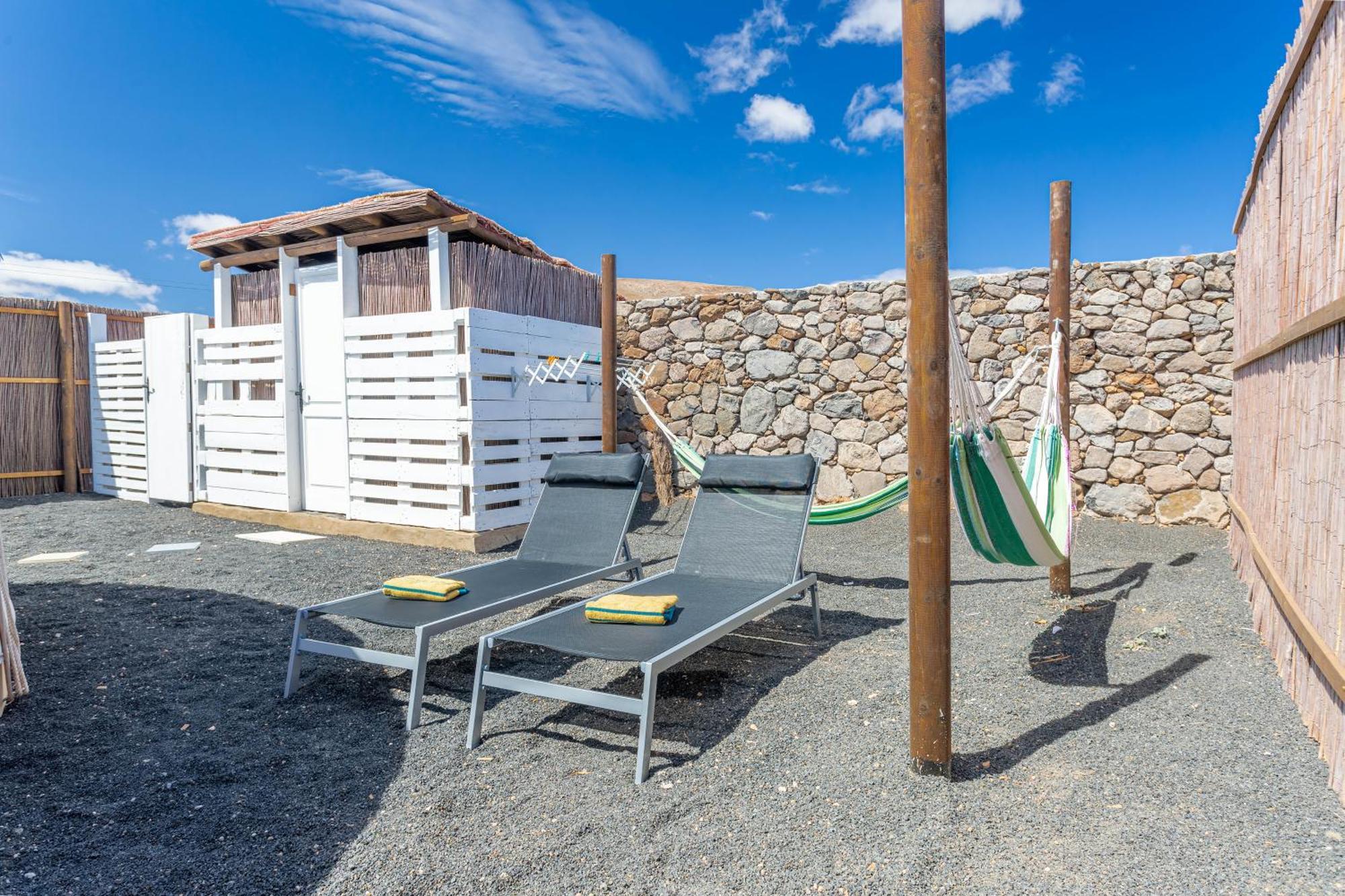 Finca De Arrieta Village - Yurts And Stone Cottages - Shared Pool - Walking Distance To Arrieta Beach - Eco Friendly Tabayesco Exterior foto